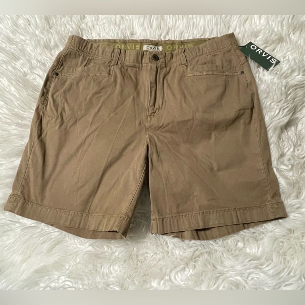 Orvis NWT Women’s Everyday Chino 8” Tan Shorts. Size 16